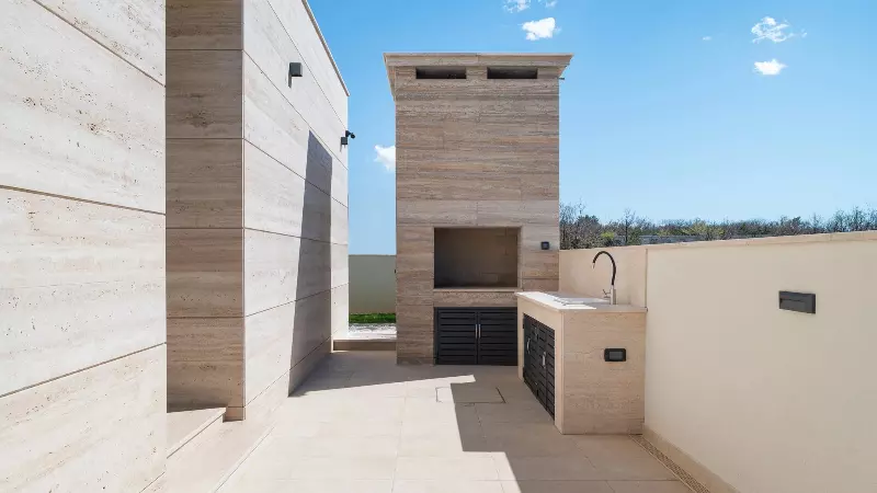 Villa Of 200m² With Construction In Quiet Location Near Zadar