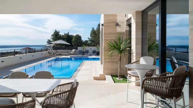 Villa Of 200m² With Construction In Quiet Location Near Zadar