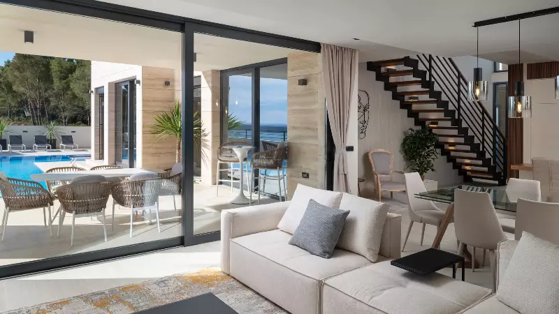 Villa Of 200m² With Construction In Quiet Location Near Zadar