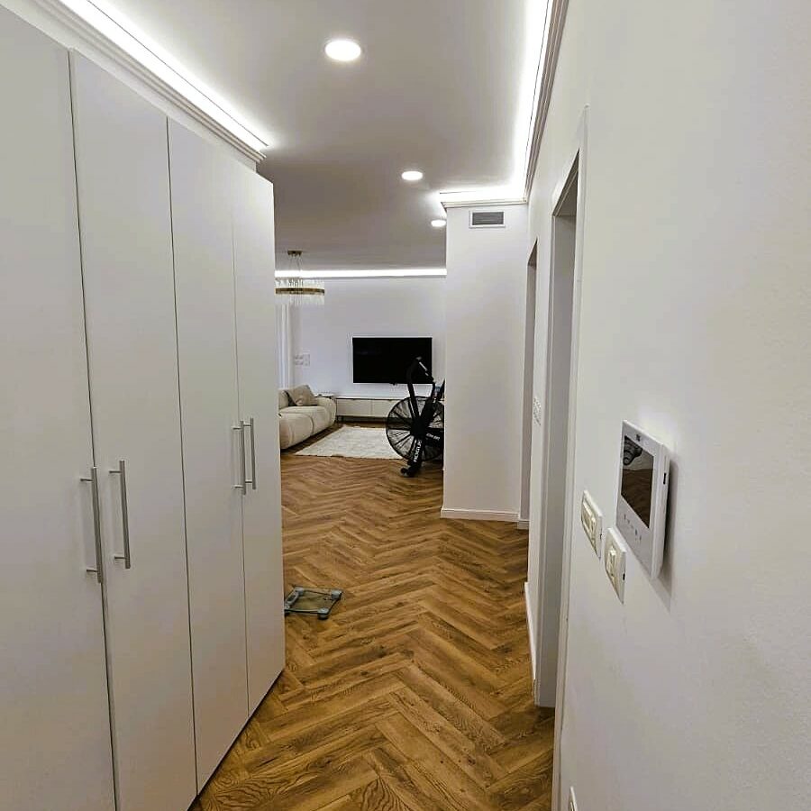 Villa Of 2100 M² With Private Land In Romania