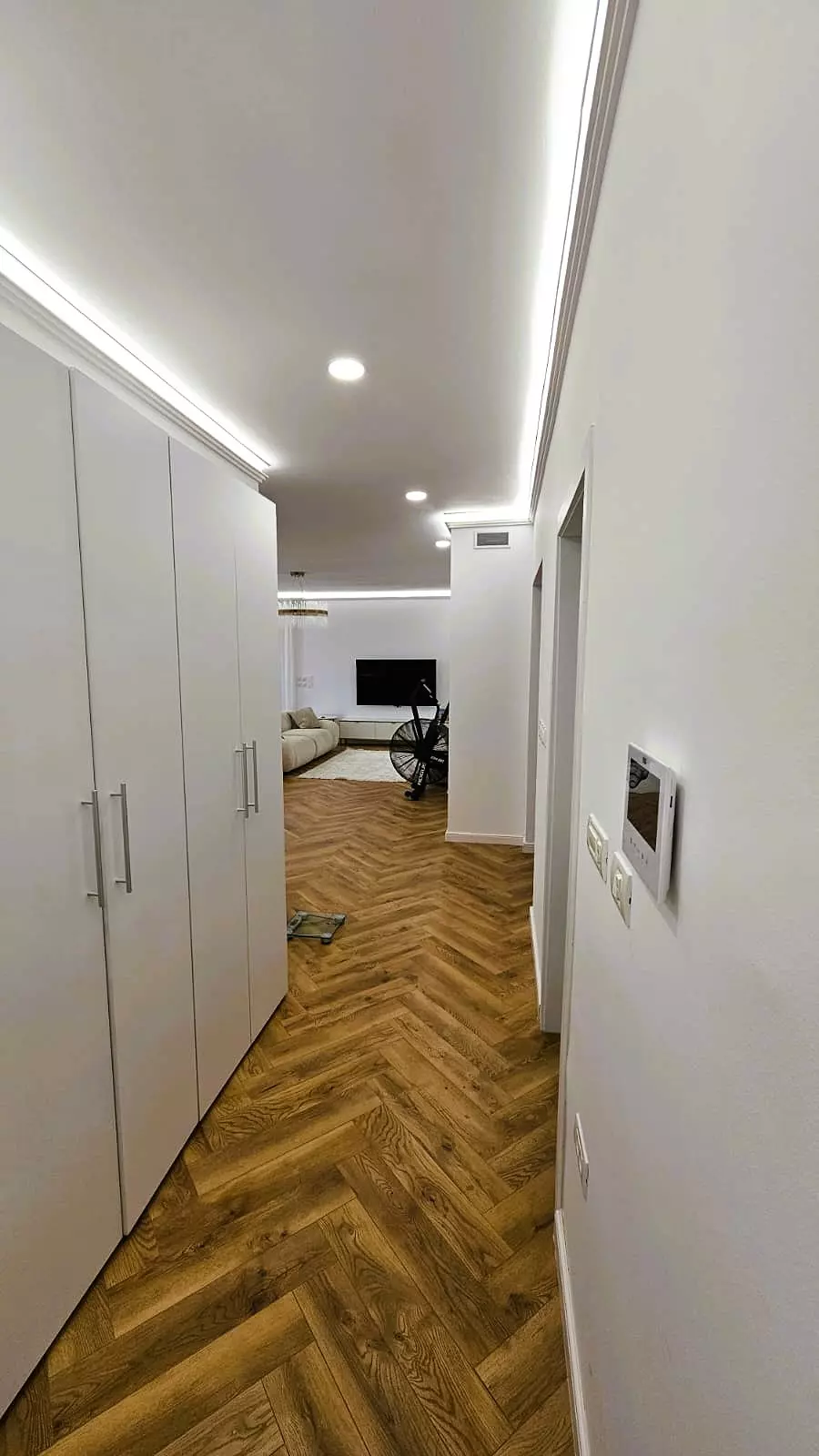 Villa Of 2100 M² With Private Land In Romania
