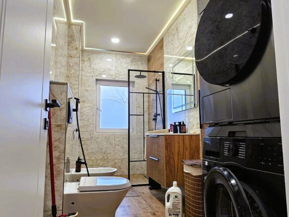 Villa Of 2100 M² With Private Land In Romania