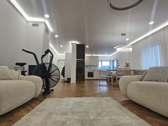 Villa Of 2100 M² With Private Land In Romania