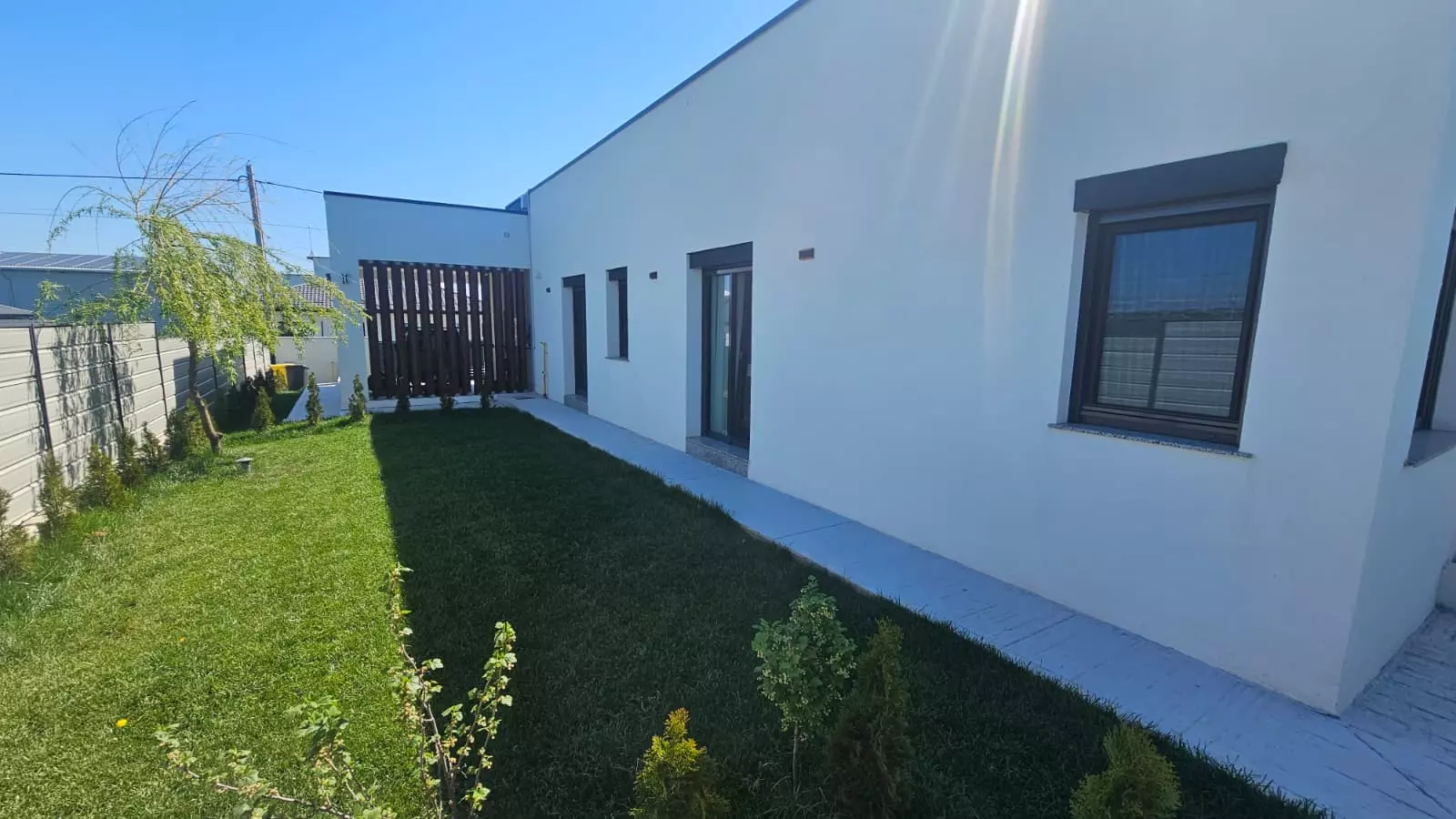 Villa Of 2100 M² With Private Land In Romania