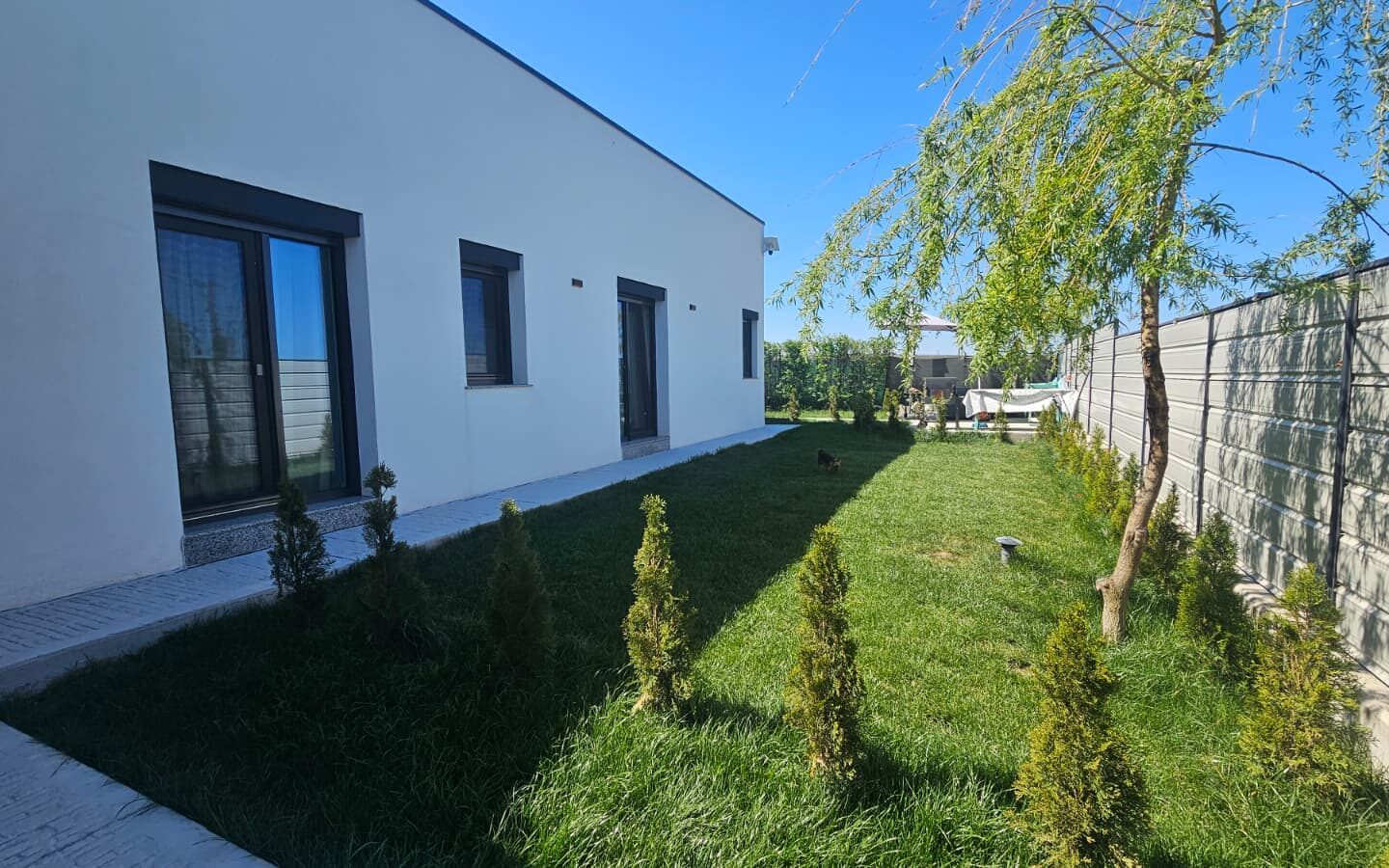 Villa Of 2100 M² With Private Land In Romania