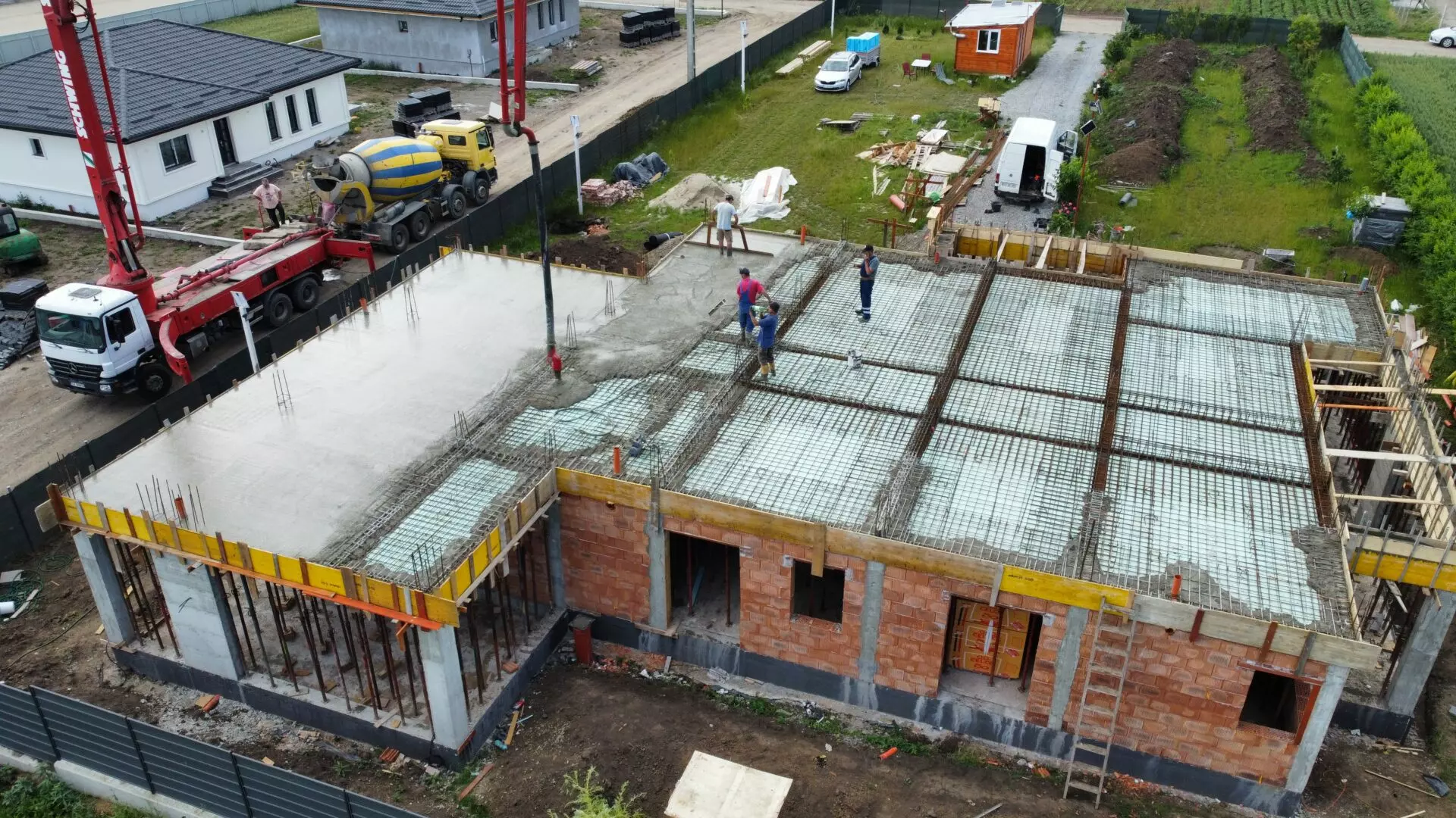 Villa Of 2100 M² With Private Land In Romania