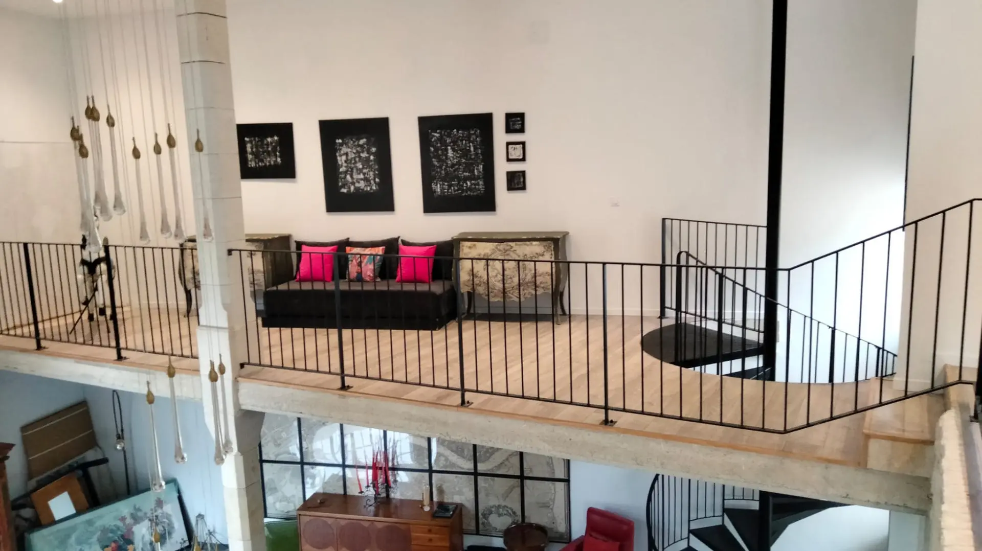 Logis Of 240 M² With Historic Features In Tusson