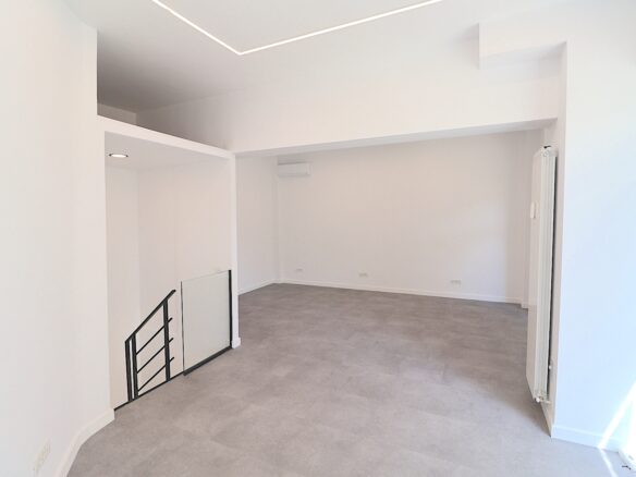 Office Of 110 M² In Decebal Boulevard