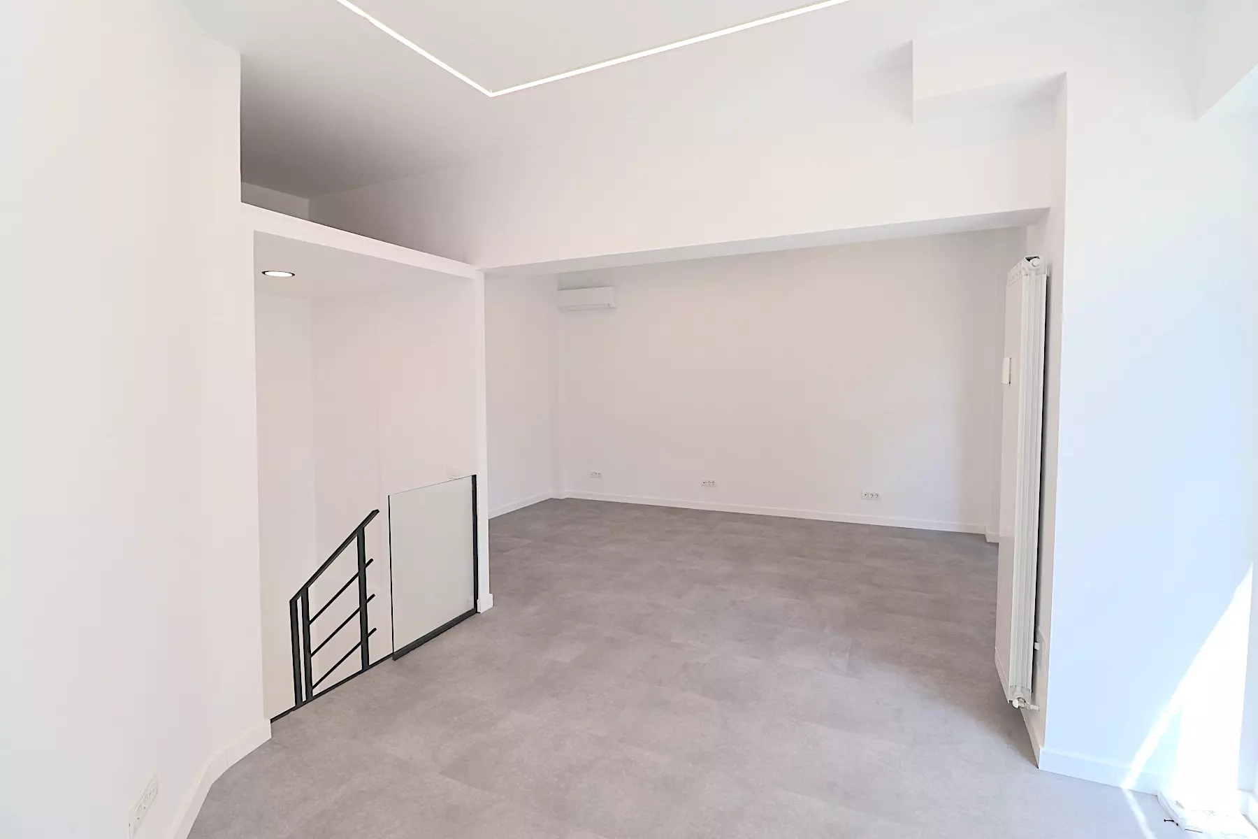 Office Of 110 M² In Decebal Boulevard