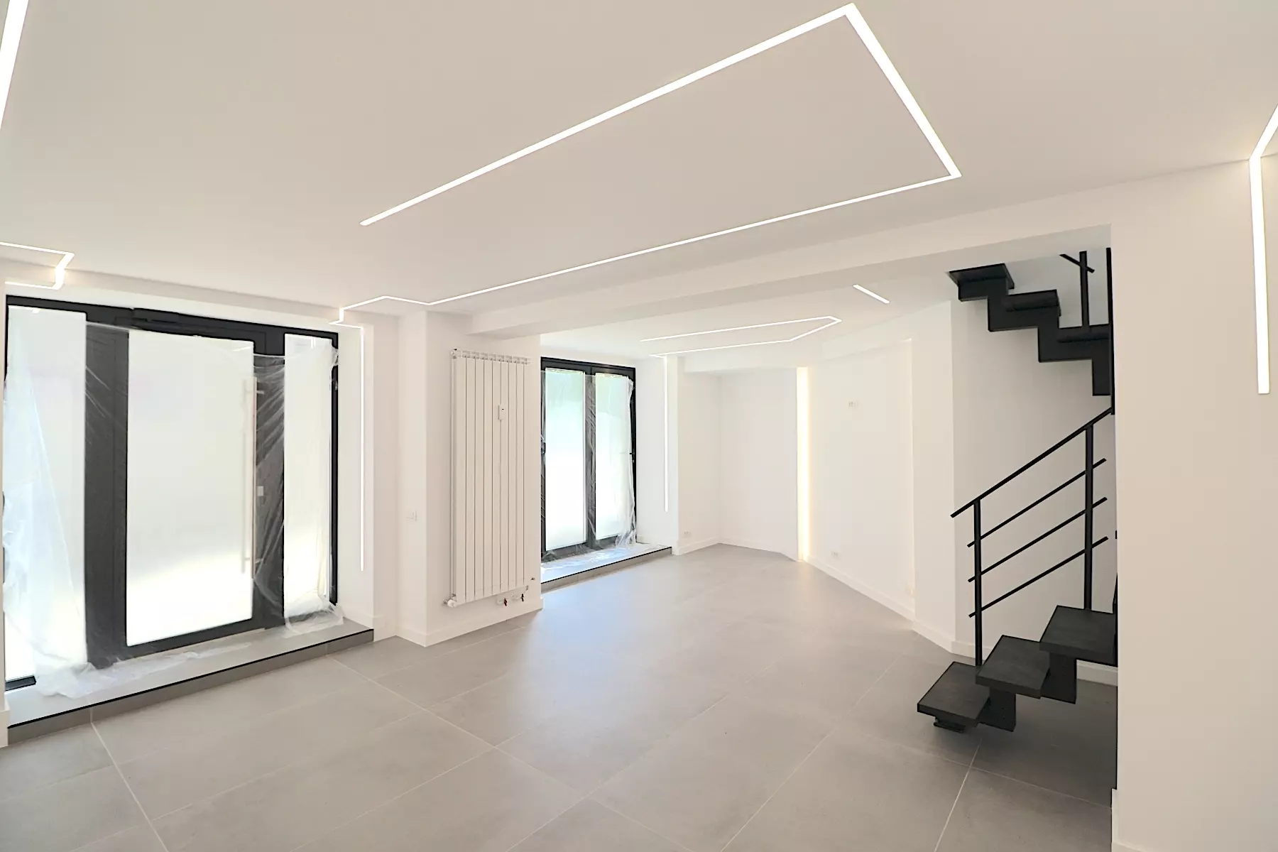 Office Of 110 M² In Decebal Boulevard