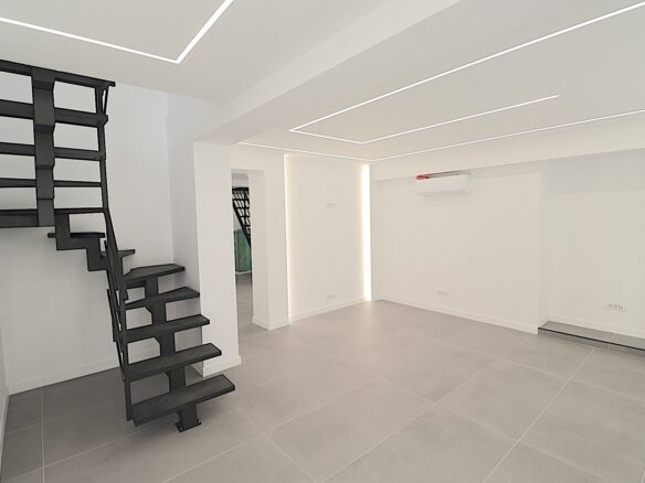 Office Of 110 M² In Decebal Boulevard
