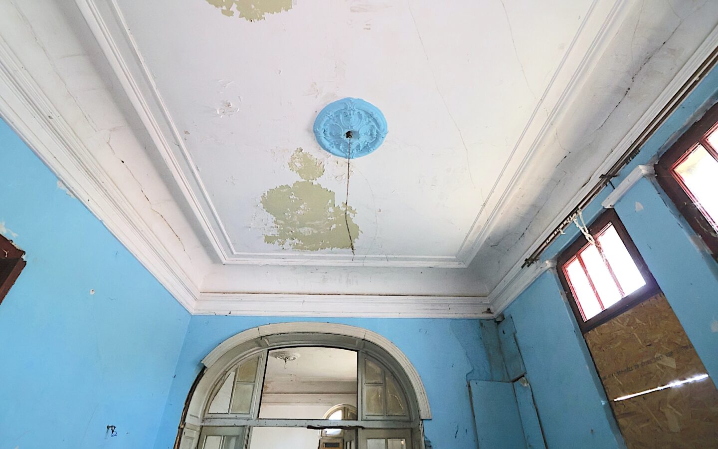 Pompiliu Eliade House – A Rare Art Nouveau Sensibility