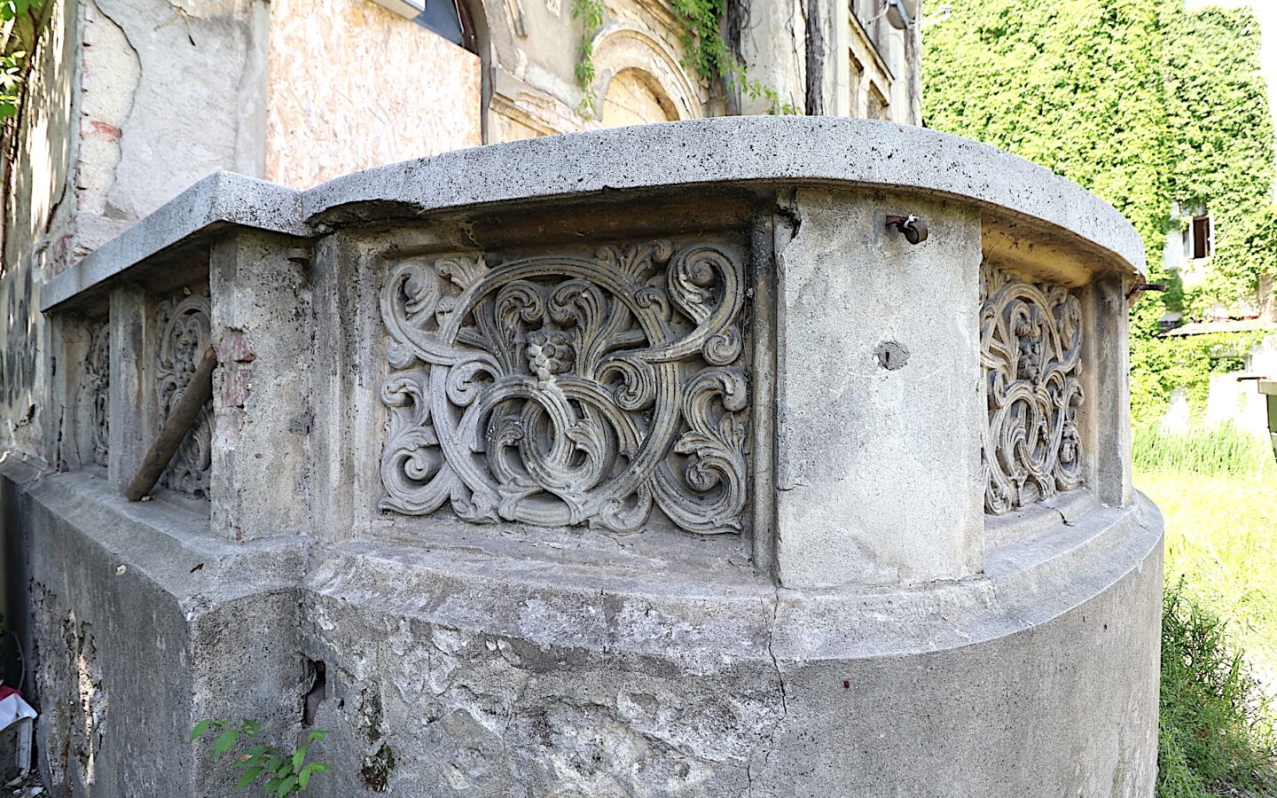 Pompiliu Eliade House – A Rare Art Nouveau Sensibility