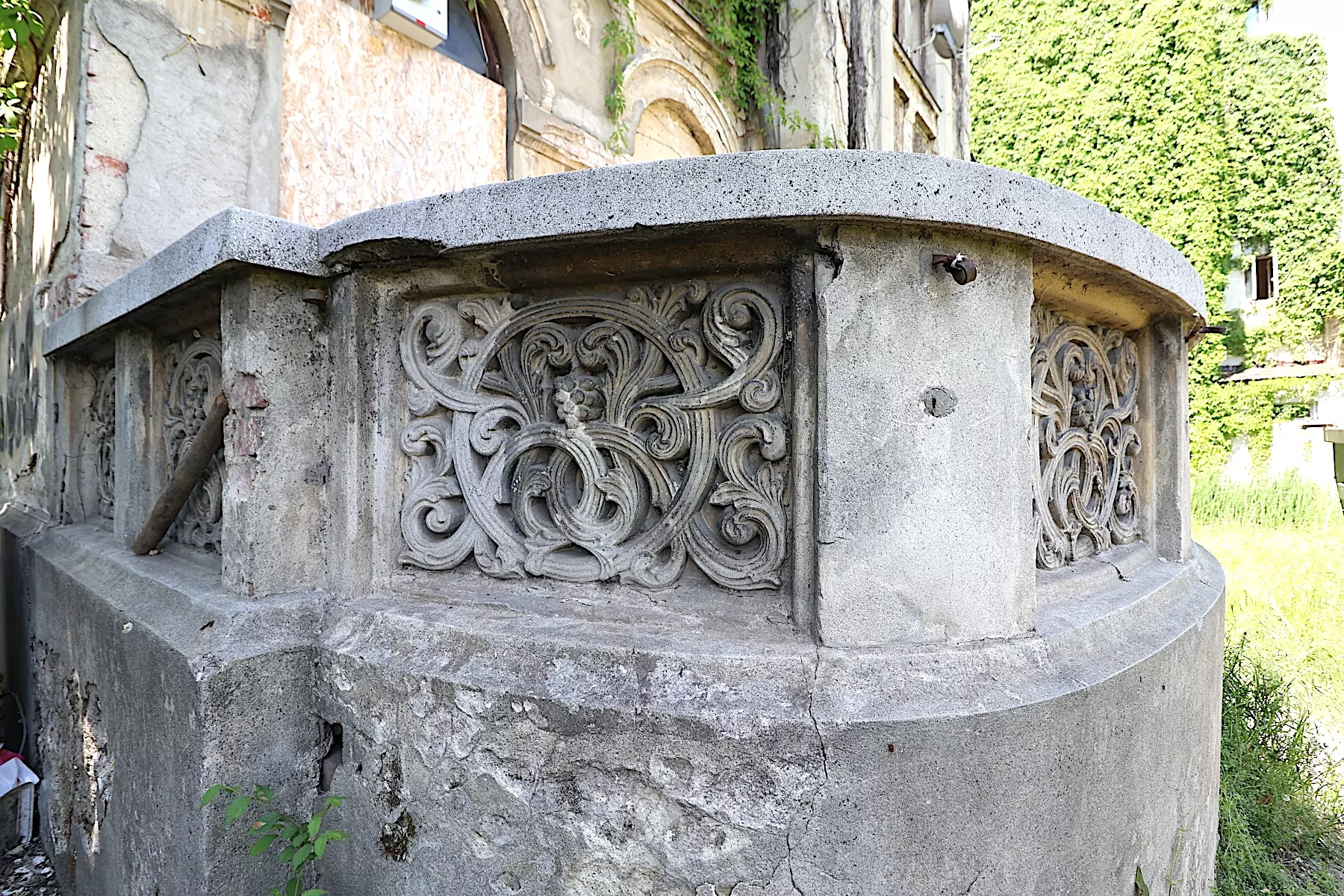 Pompiliu Eliade House – A Rare Art Nouveau Sensibility