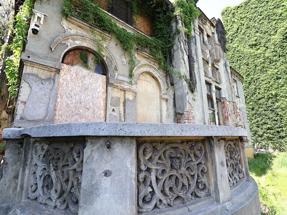 Pompiliu Eliade House – A Rare Art Nouveau Sensibility