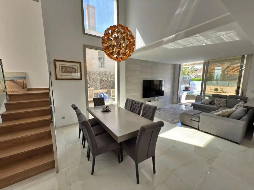 Villa Of 200 M² In Orihuela Costa, Spain