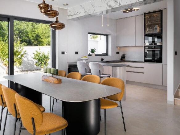 Villa Of 355 M² With Open Sea View Near Split