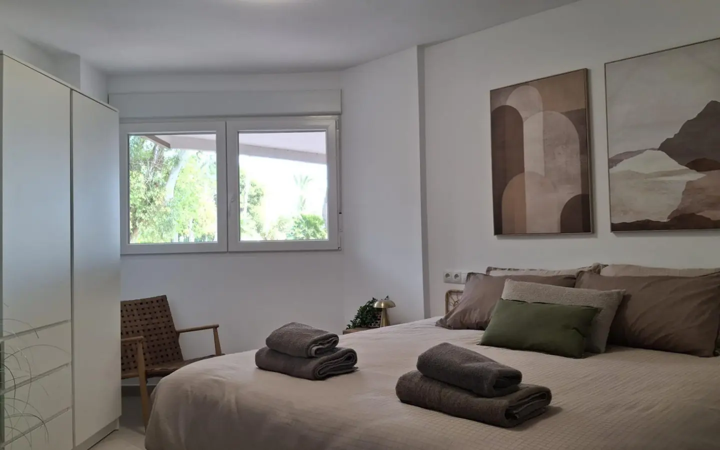 2-bedroom Apartment In Torrevieja, Spain (105 M²)