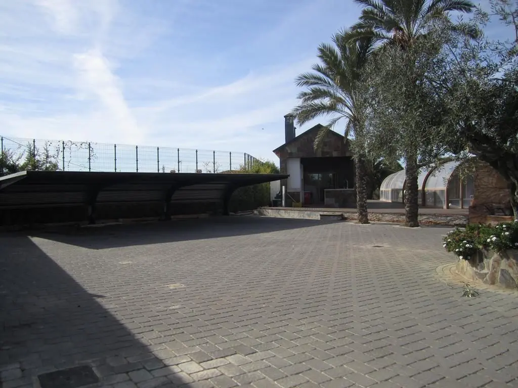 Villa Of 750 M² In Los Montesinos, Spain