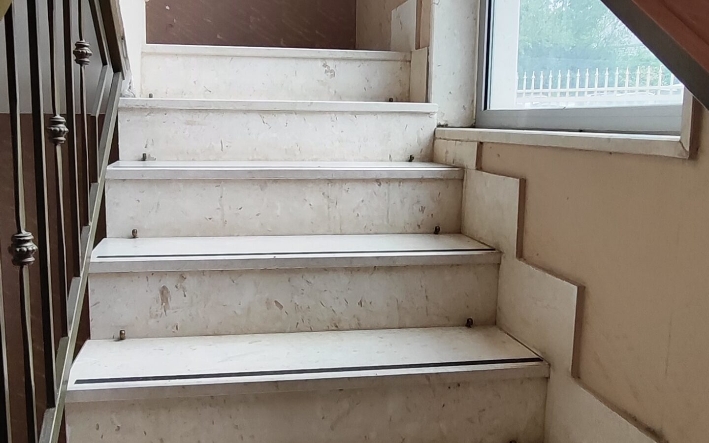Office / Commercial Space For Rent – Near German Villas, Tirana