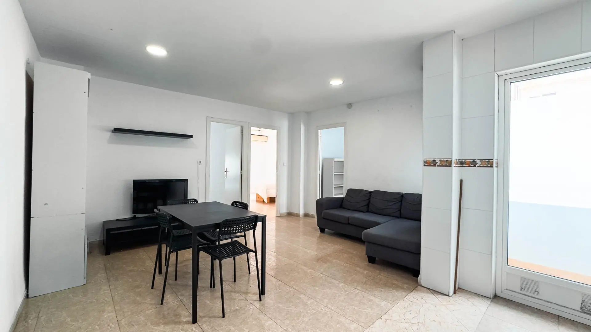 Flat Of 92 M² In Alicante, Spain