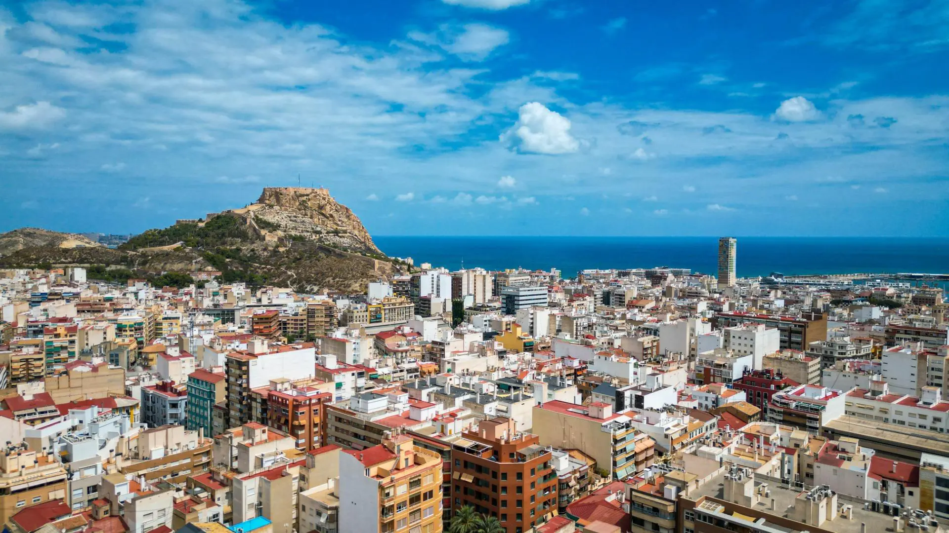 Flat Of 92 M² In Alicante, Spain