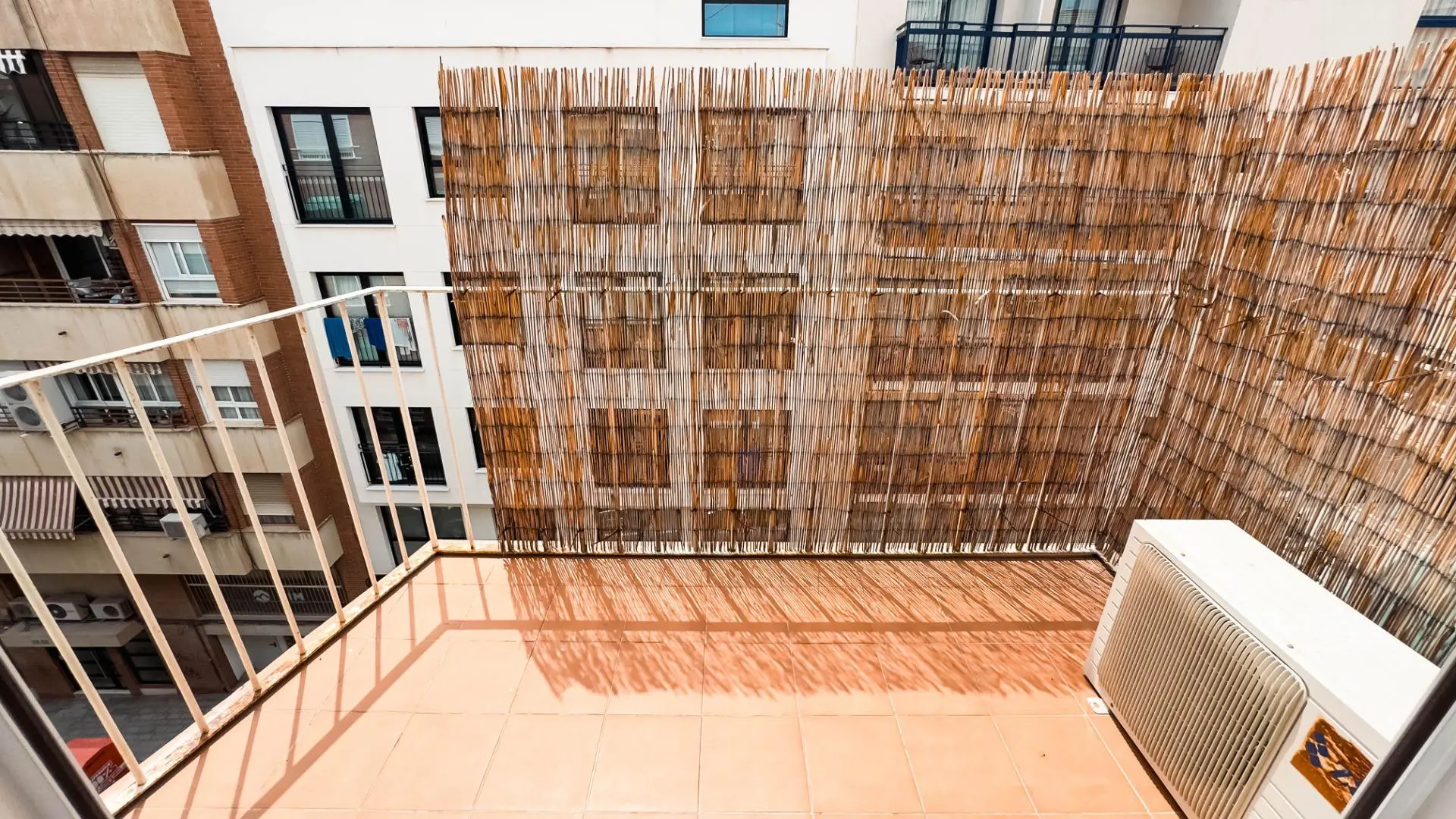 Flat Of 92 M² In Alicante, Spain