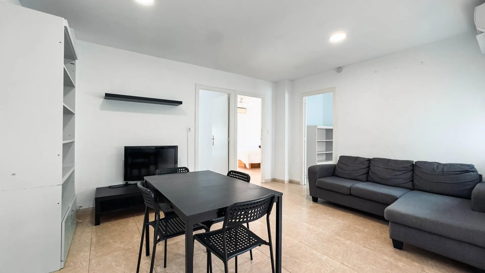 Flat Of 92 M² In Alicante, Spain