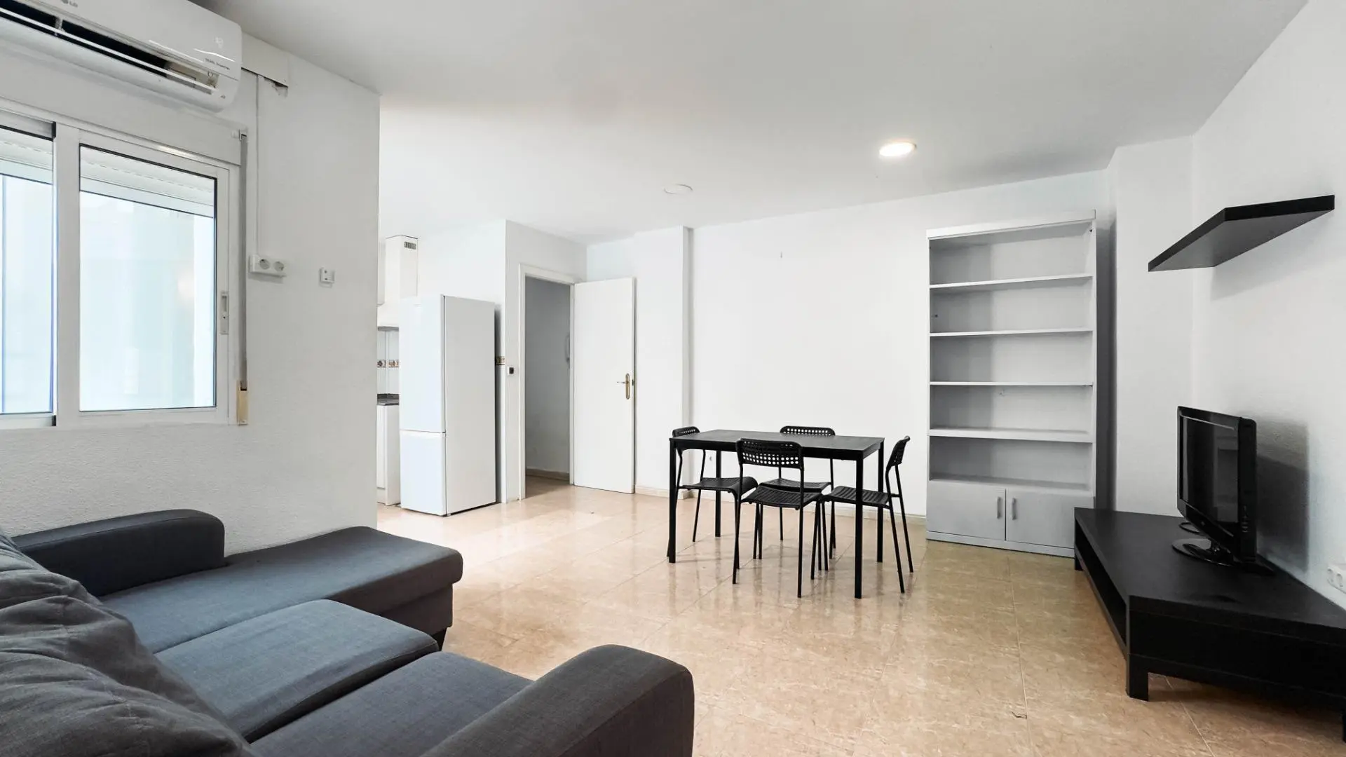 Flat Of 92 M² In Alicante, Spain