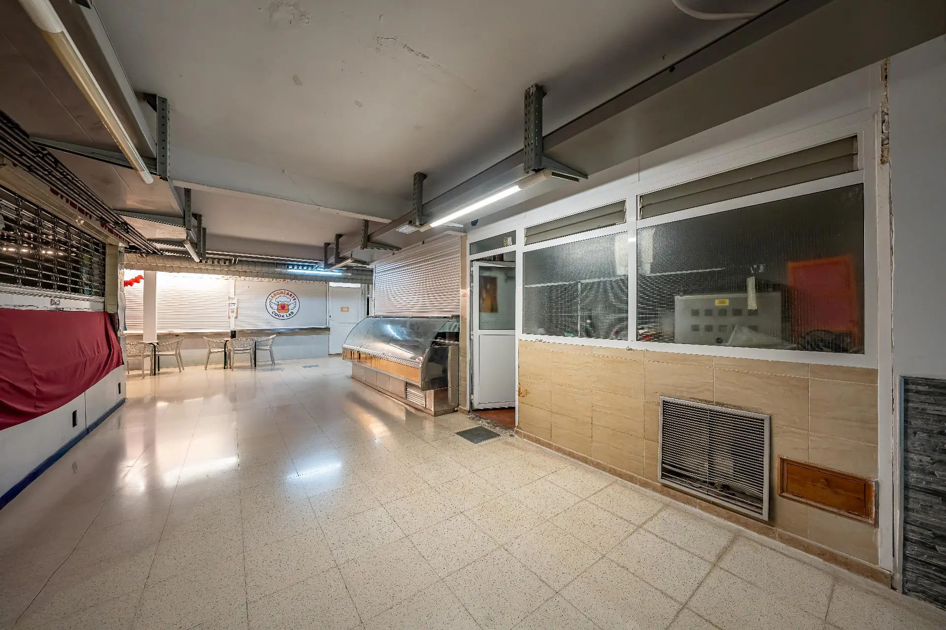 Commercial Unit Of 31 M² In Alicante, Spain