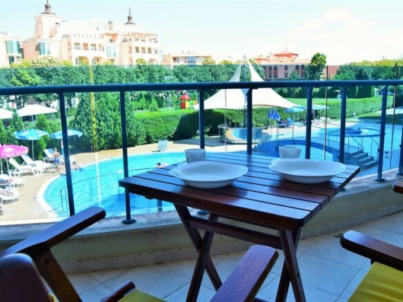 Apartment Of 94 M² With Three Rooms In Location