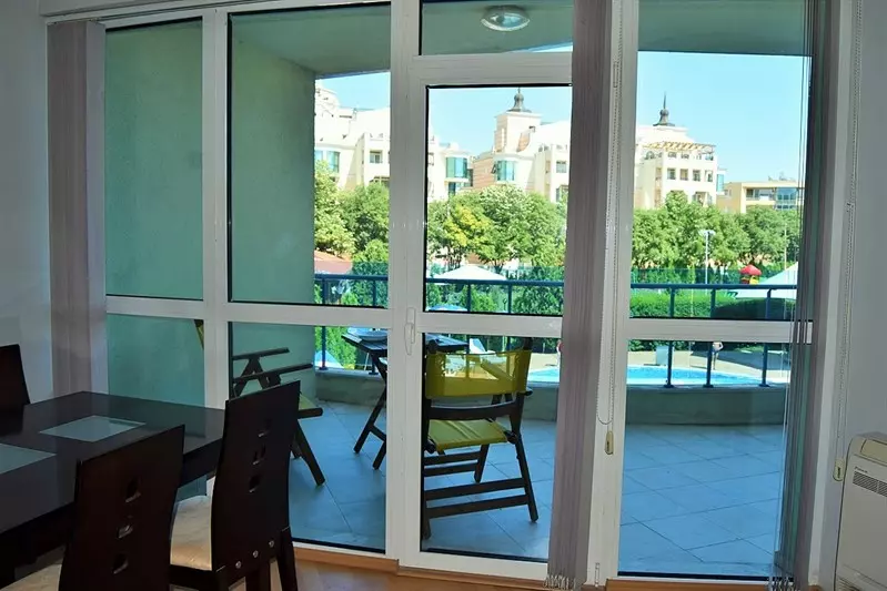 Apartment Of 94 M² With Three Rooms In Location
