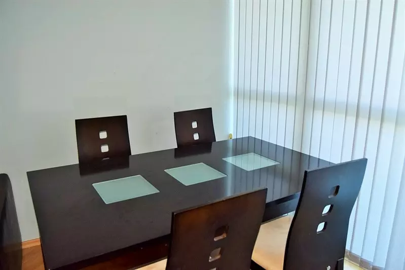 Apartment Of 94 M² With Three Rooms In Location