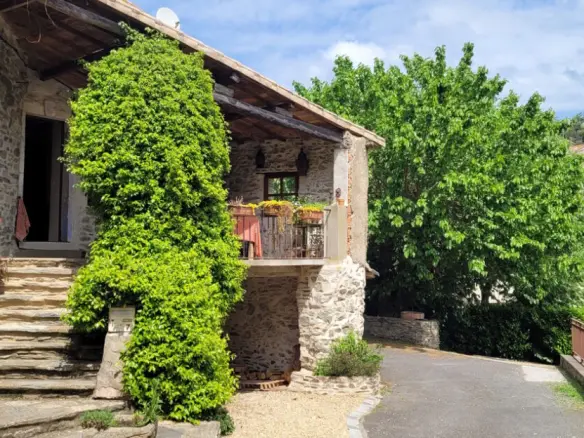 House Of 160 M² In Roujan, France
