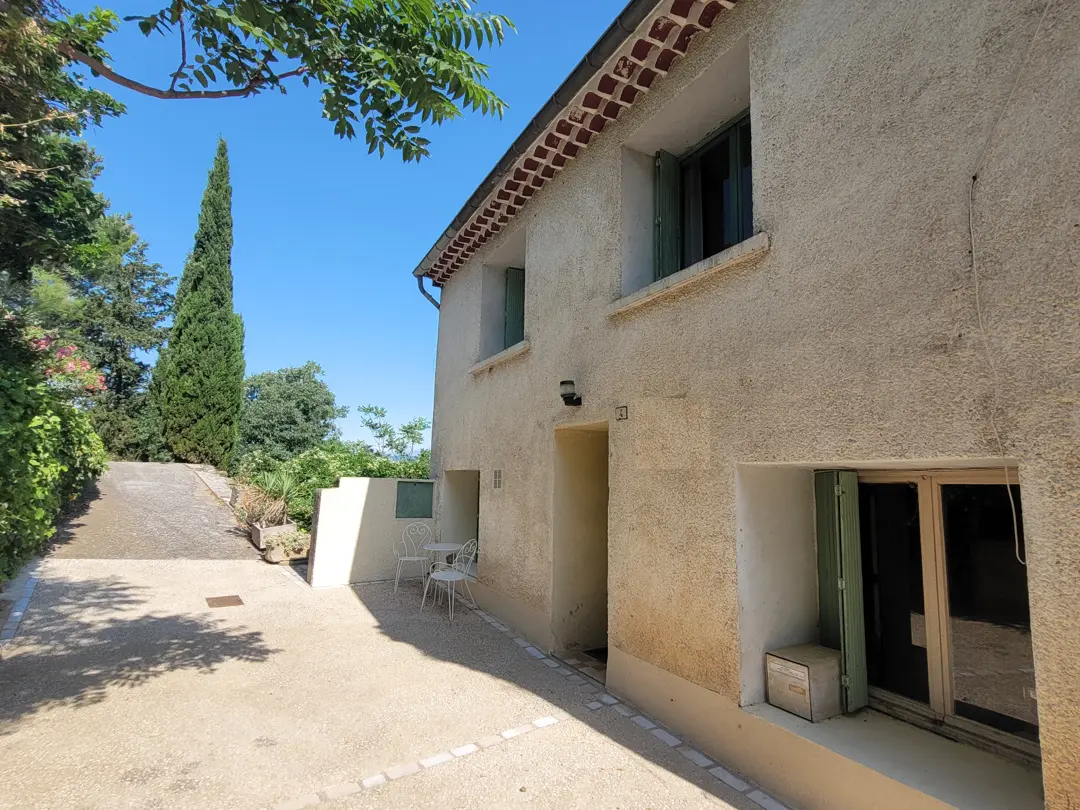 House Of 140 M² In Fouzilhon, France