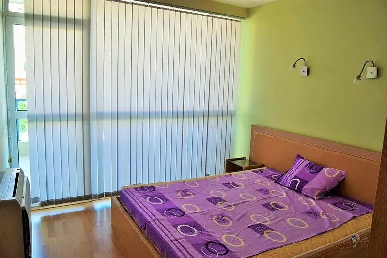 Apartment Of 94 M² With Three Rooms In Location