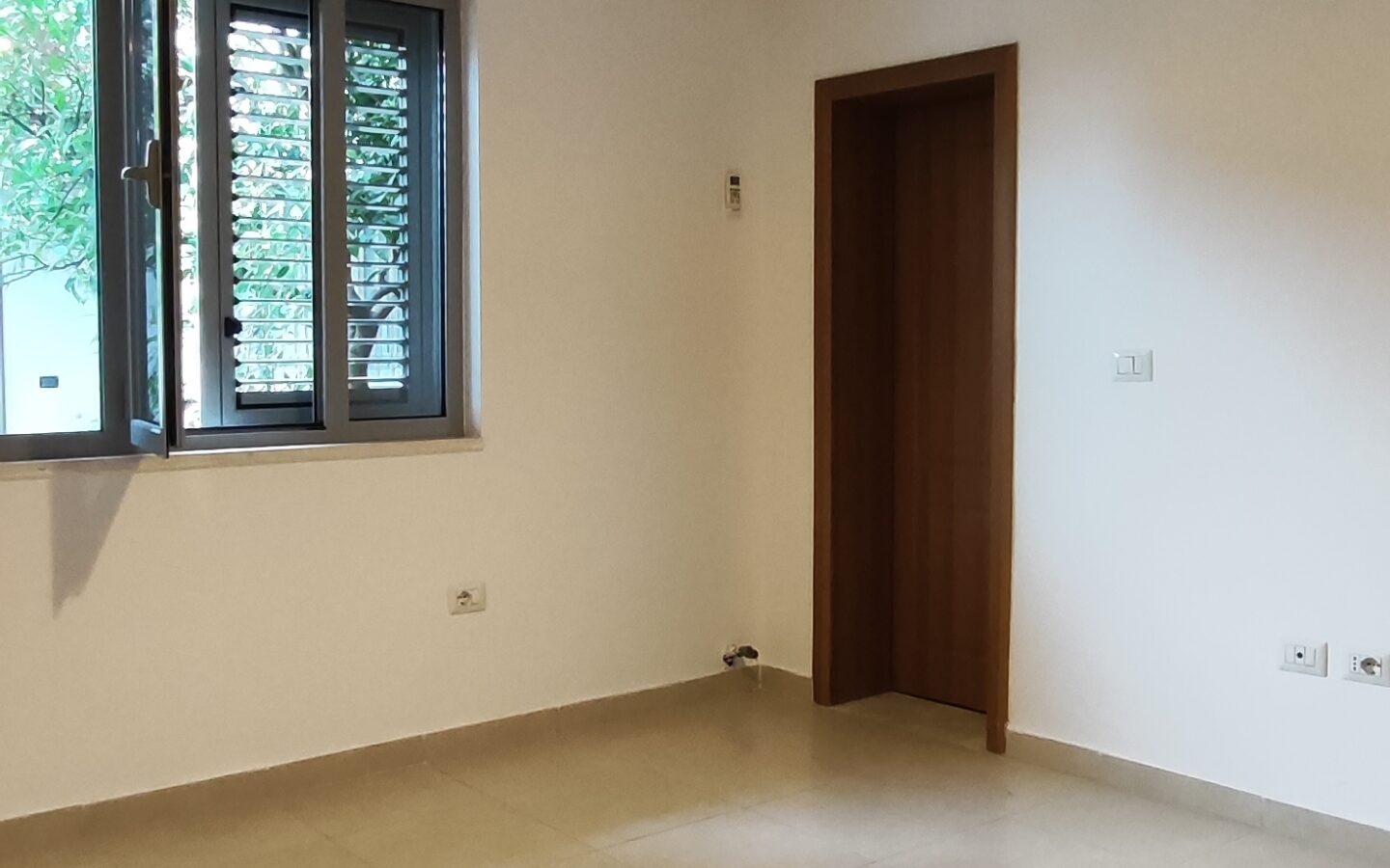 Office / Commercial Space For Rent – Near German Villas, Tirana