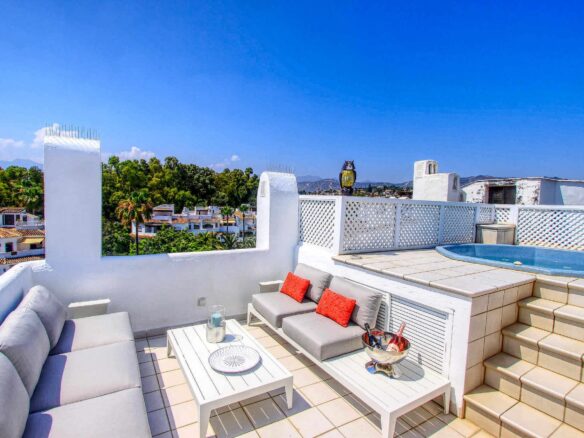 Golden Beach — Luxury 5-bedroom Beachside Triplex Penthouse With Touristic License.