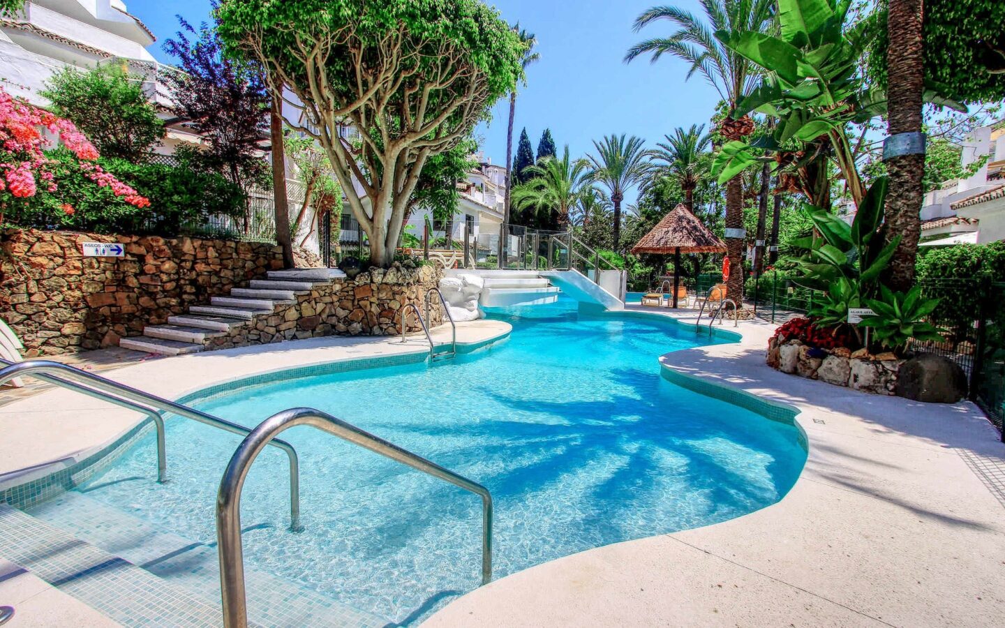 Golden Beach — Luxury 5-bedroom Beachside Triplex Penthouse With Touristic License.