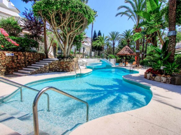 Golden Beach — Luxury 5-bedroom Beachside Triplex Penthouse With Touristic License.