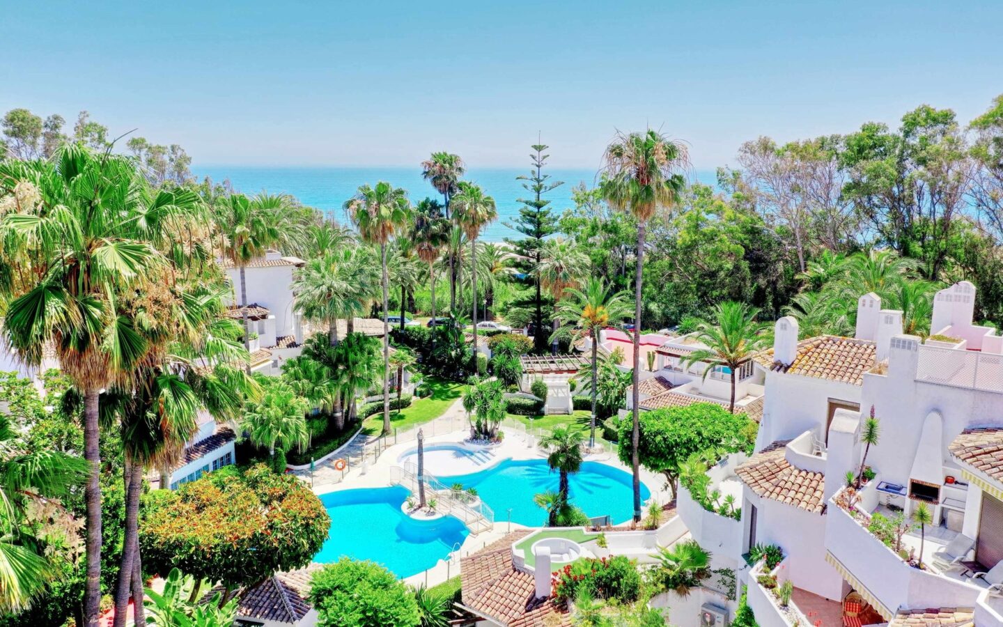 Golden Beach — Luxury 5-bedroom Beachside Triplex Penthouse With Touristic License.