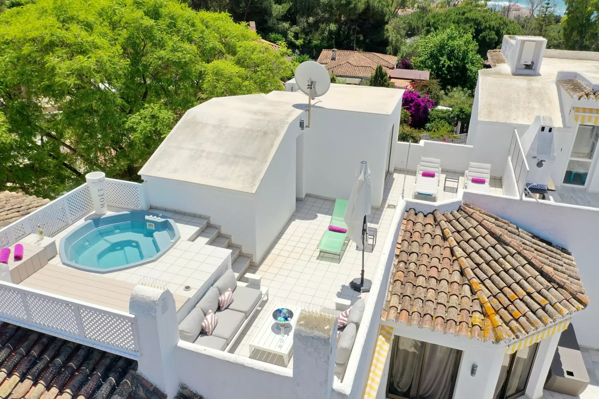 Golden Beach — Luxury 5-bedroom Beachside Triplex Penthouse With Touristic License.