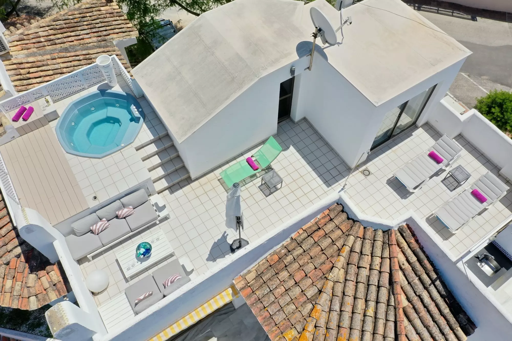 Golden Beach — Luxury 5-bedroom Beachside Triplex Penthouse With Touristic License.