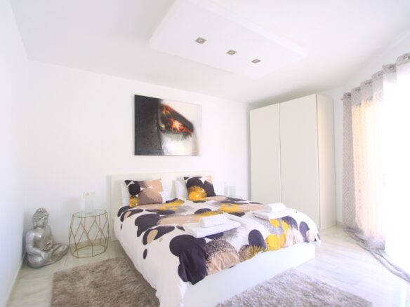 Golden Beach — Luxury 5-bedroom Beachside Triplex Penthouse With Touristic License.