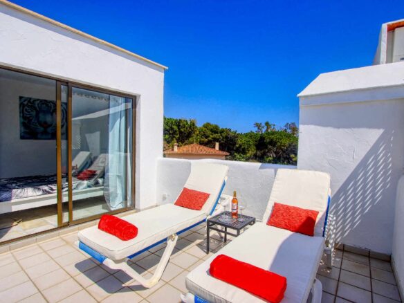 Golden Beach — Luxury 5-bedroom Beachside Triplex Penthouse With Touristic License.