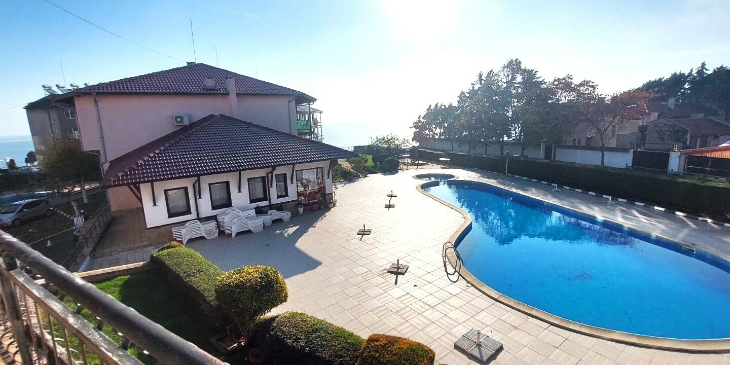 Apartment Of 67 M² With Two Rooms In Location