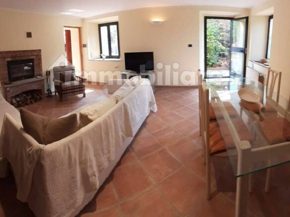 Villa For Sale In Moasca (at)