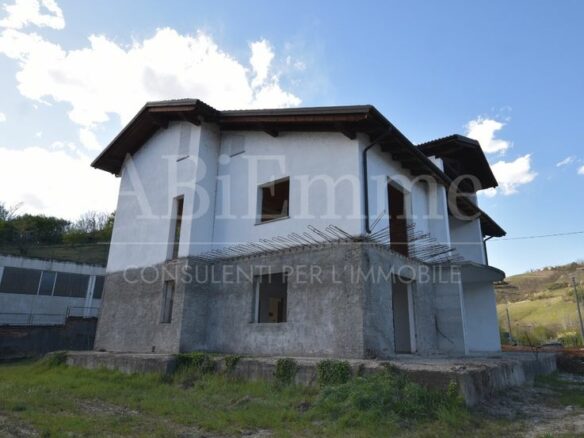 Villa For Sale Via Stazione, Santo Stefano Belbo