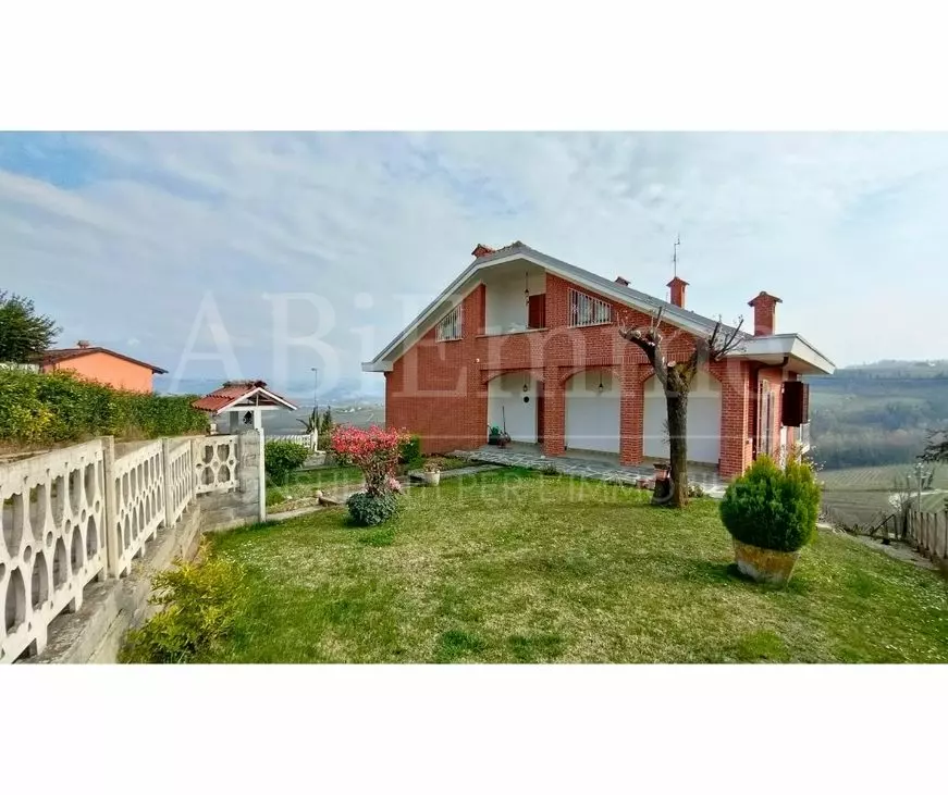 05 Villa For Sale In Verduno (langhe)