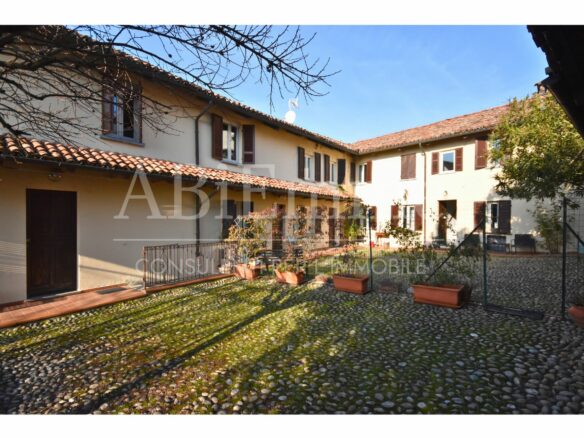 Villa For Sale Via Caponotto N.1, Govone